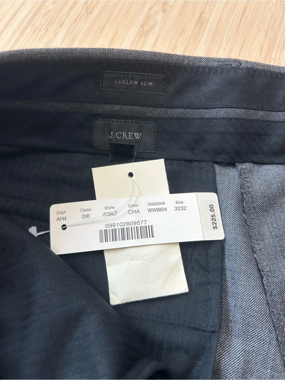 NWT J Crew Ludlow Charcoal Gray Two-Piece Suit Jacket & Trousers. Size 38R.